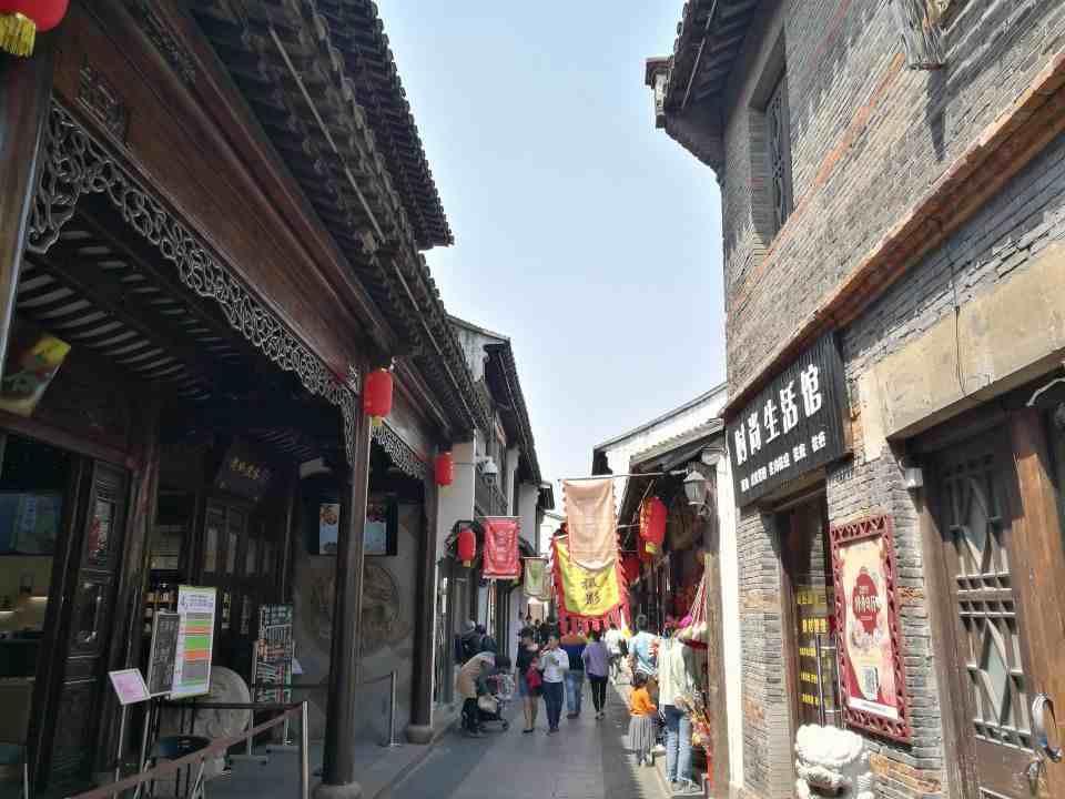 上海嘉定的南翔古镇，整旧如旧的一条老街