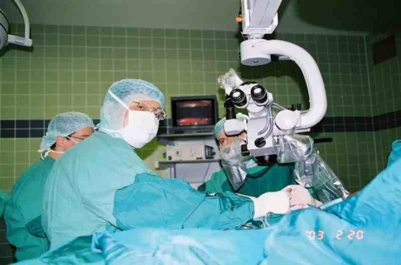 复旦大学附属华山医院陈神经外科专家陈亮教授谈产瘫手术治疗
