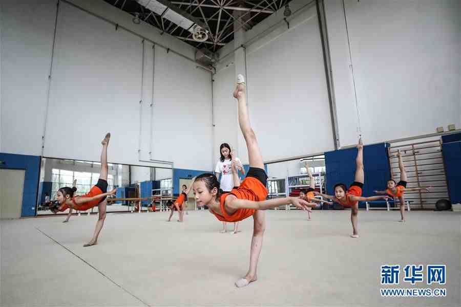 艺术体操训练|辽宁省艺术体操队进行公开训练