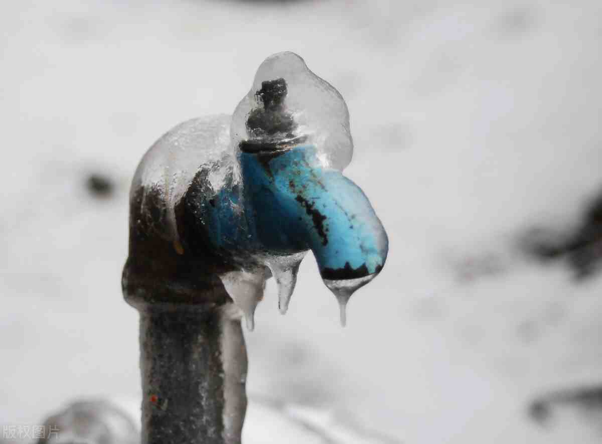 水管冻住了怎么办|水管冻住了怎么快速解冻？