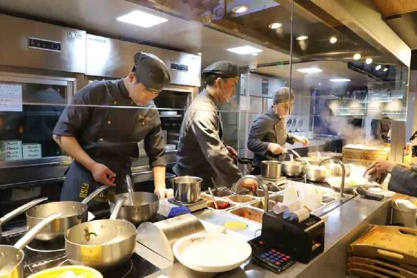 酸菜鱼快餐|“黄金时代”，酸菜鱼快餐或成最大赛道