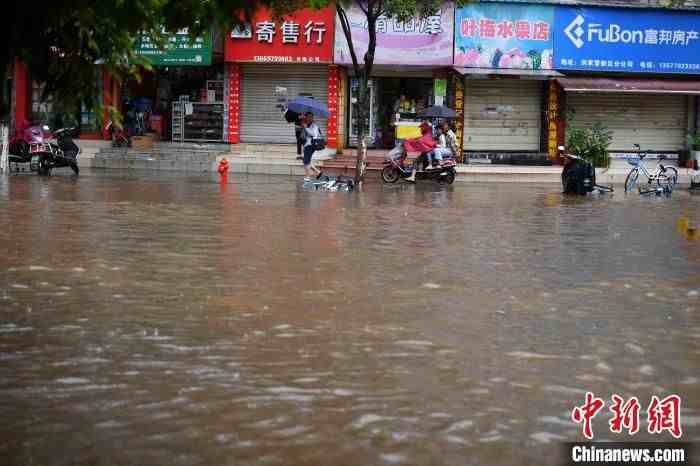 昆明被淹|暴雨致昆明多处被淹 春城一夜变“泽国”