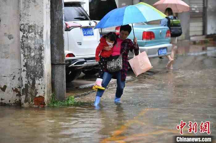 昆明被淹|暴雨致昆明多处被淹 春城一夜变“泽国”