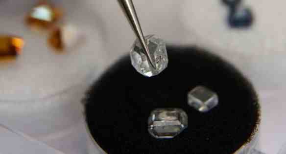 人造六方钻硬度超过天然钻石！或成钻石需求新格局
