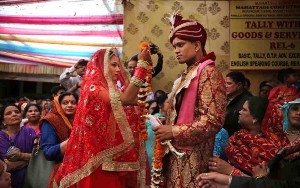 印度富人结婚有多浮夸，神仙级婚礼富到流油