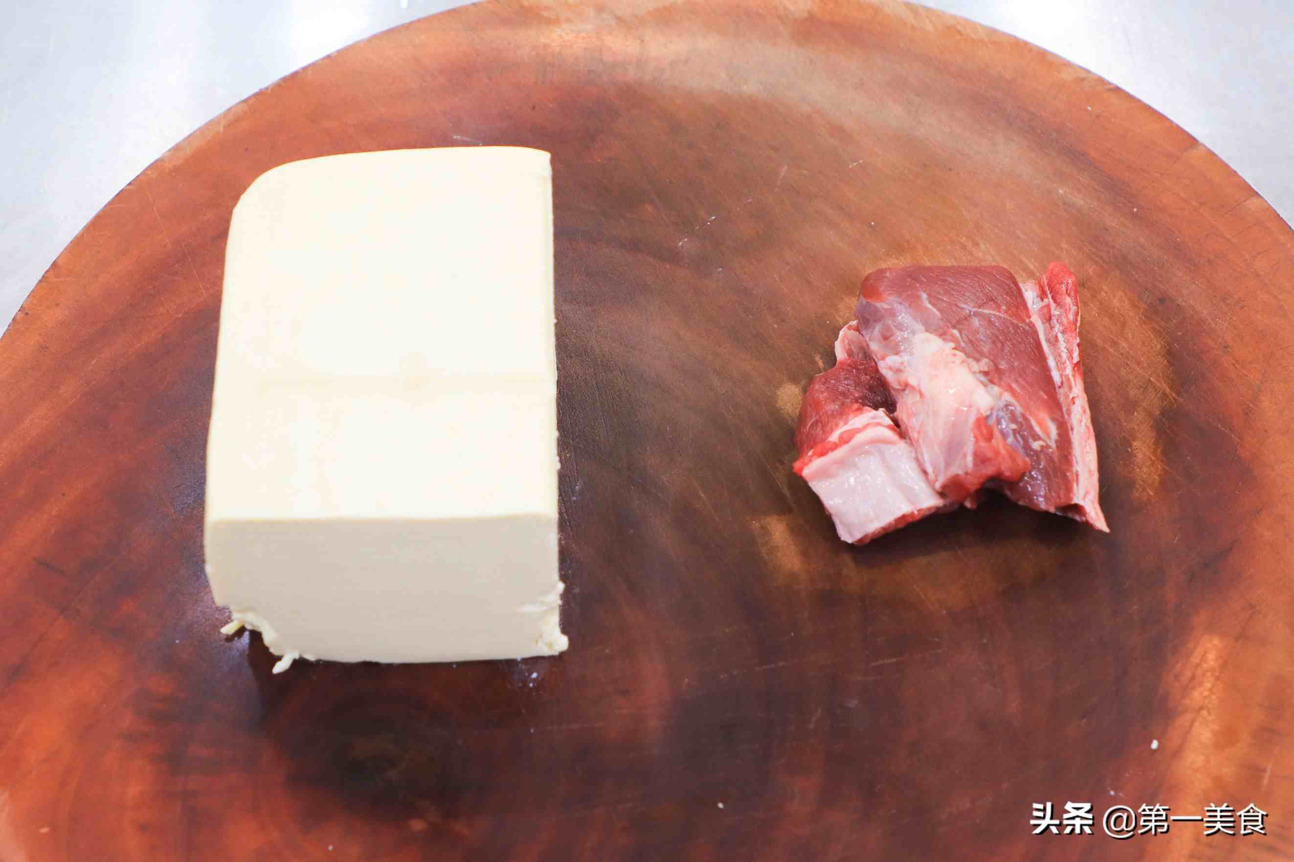 正宗地道的麻婆豆腐，豆腐嫩而不碎的技巧在这，麻辣酥香吃不够
