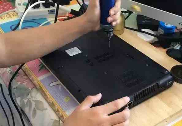 如何清理笔记本灰尘|笔记本电脑清灰教程