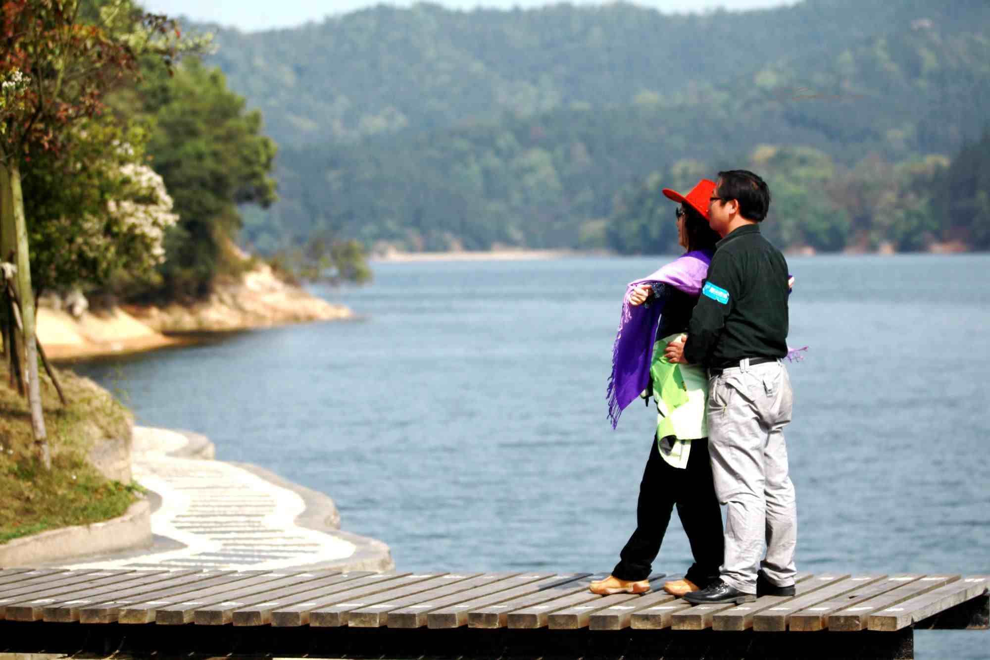 旅行江西仙女湖，我又开始相信爱情了