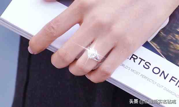 订婚戒指戴哪个手指|订婚戒指和结婚戒指的区别