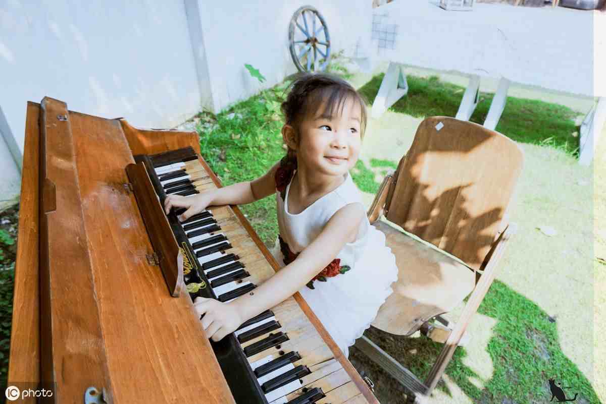 孩子几岁学钢琴最合适呢？太早太晚都不合适哦！