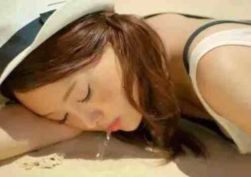 睡觉流口水的原因有哪些？如果经常睡觉流口水中医该怎么调理？