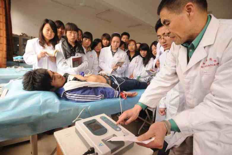 中国医学生|60万医学生仅10万从医？
