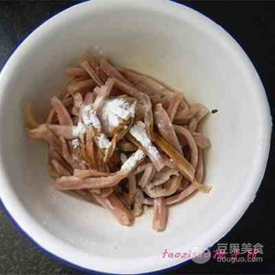 肉丝豆干炒芹菜的做法