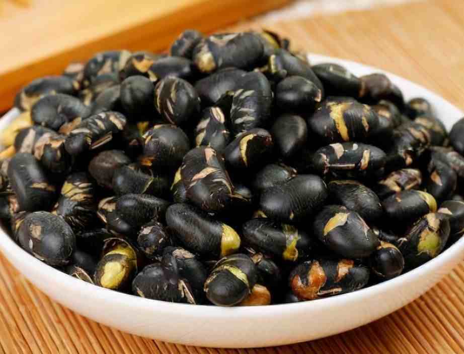 醋泡黑豆的吃法：最正确的醋泡黑豆方法  