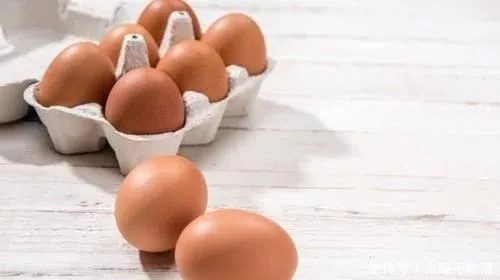 鸡蛋清敷脸的正确方法是什么 它能带来哪些效果