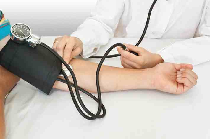 在家自测血压，哪种血压计又准又方便？