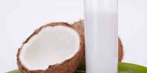 椰子汁的功效与作用 喝椰子汁的好处