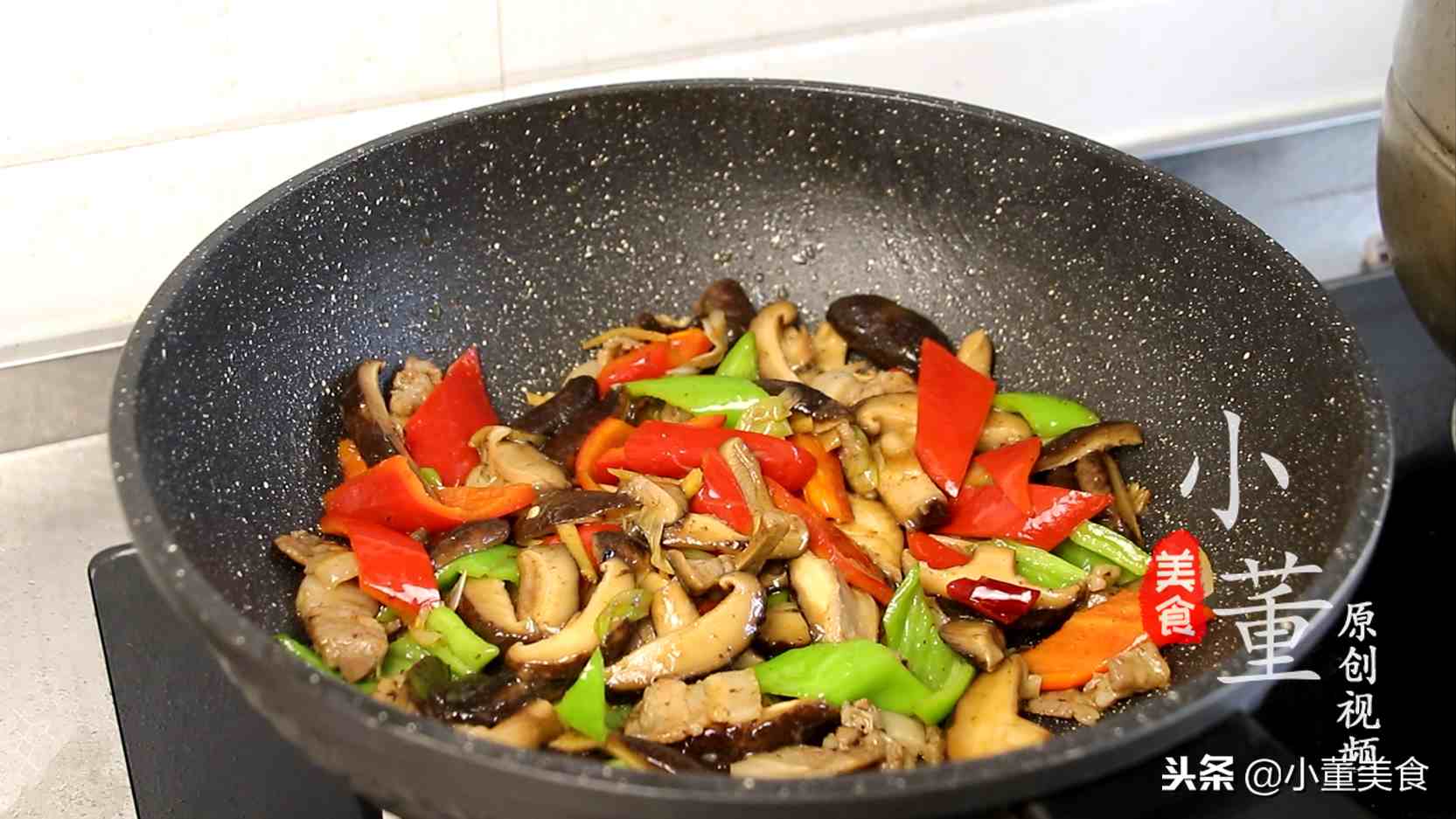 香菇肉片怎么做才好吃，3分钟教你香菇炒肉的家常做法，越吃越香