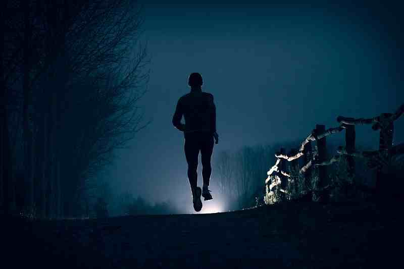 夜跑最佳时间| 夜跑最佳时间是几点？