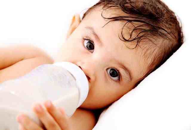 新生儿总是吐奶|为什么宝宝会频繁吐奶？