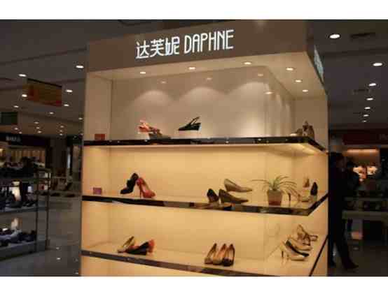 中国女鞋品牌! (中国十大女鞋品牌简介)