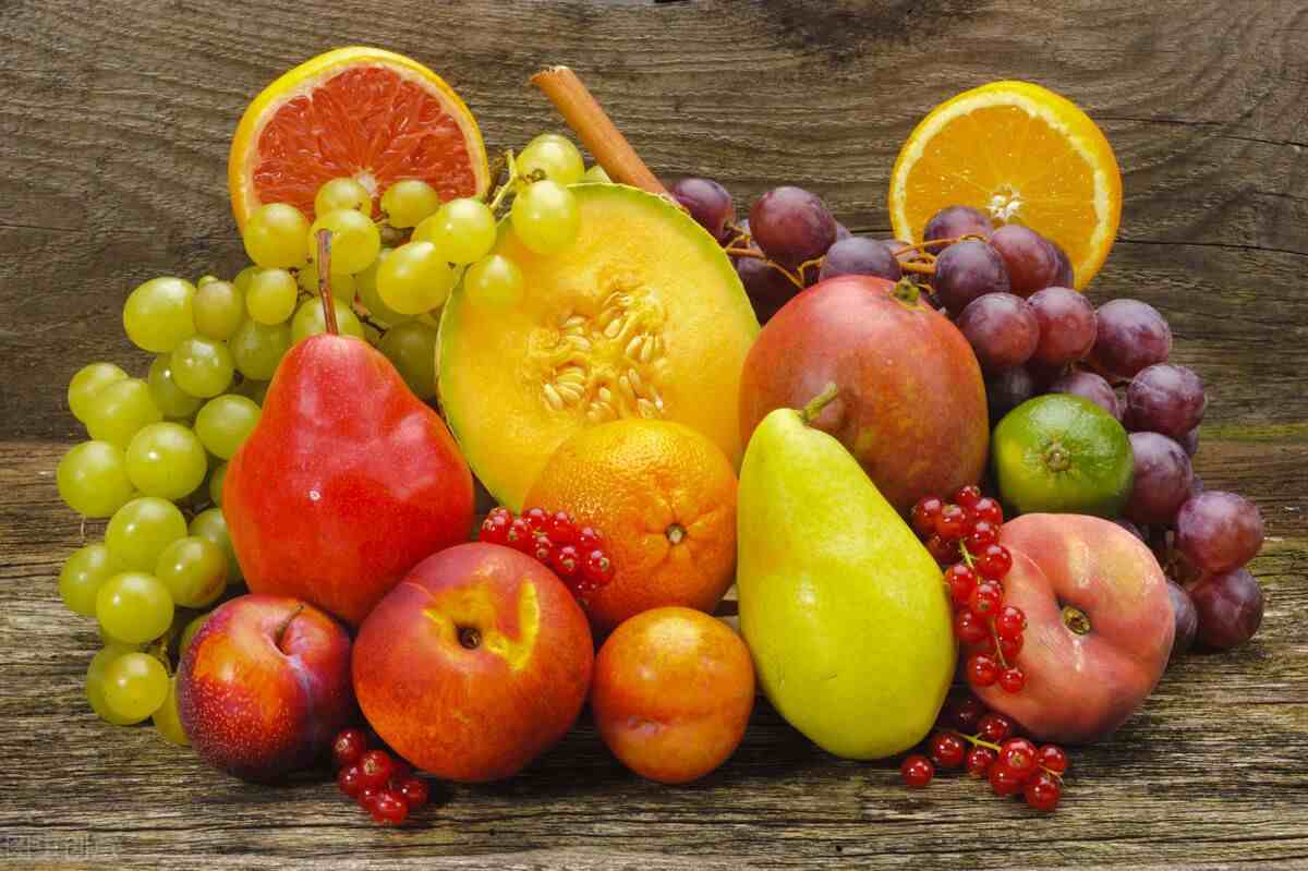 入夏之后，如果不差钱，这6种碱性水果要多吃，给家人补充营养