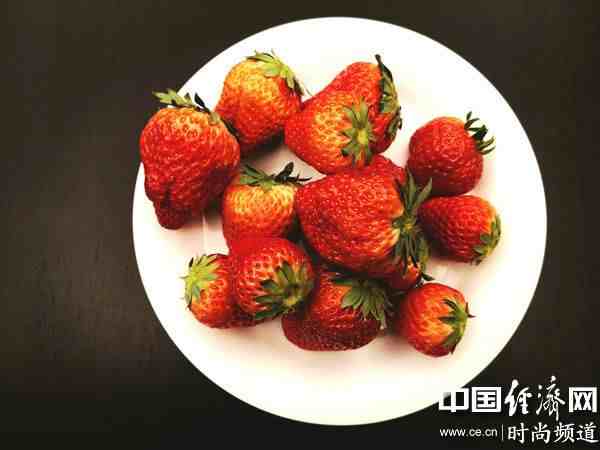 草莓的营养价值及功效与作用|好吃又营养的草莓有这5大好处