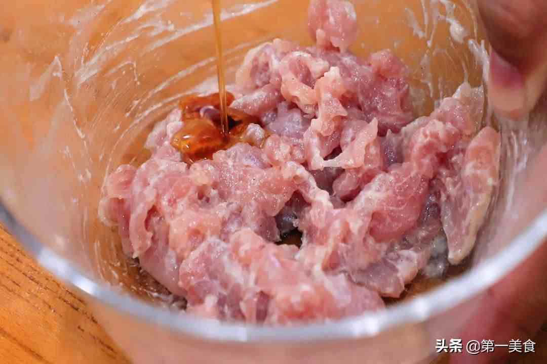 瘦肉粥怎么做|熬皮蛋瘦肉粥