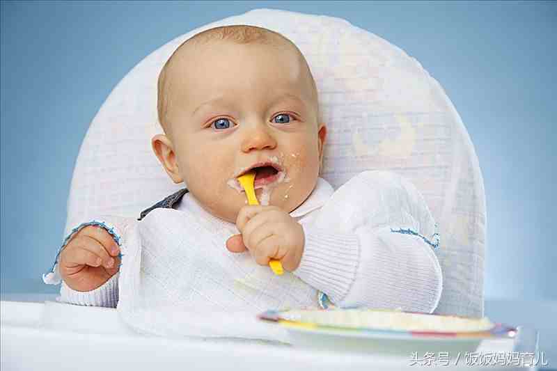 五个月的宝宝辅食|5个月宝宝的喂养方法