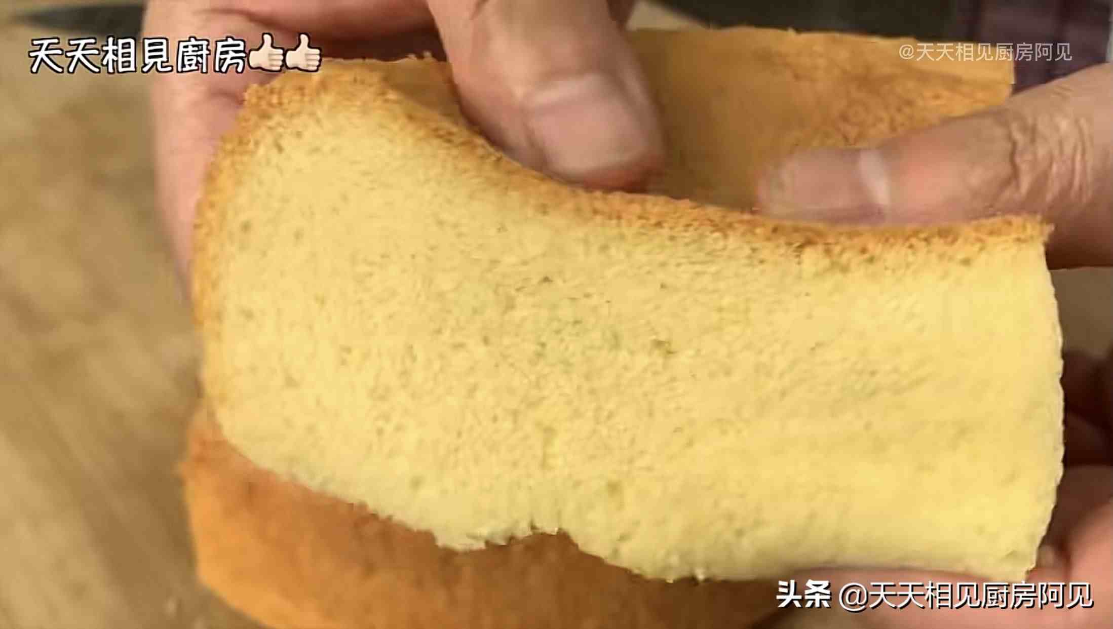 家里有电饭煲和鸡蛋就能做蛋糕，第一次做就能成功，蓬松暄软