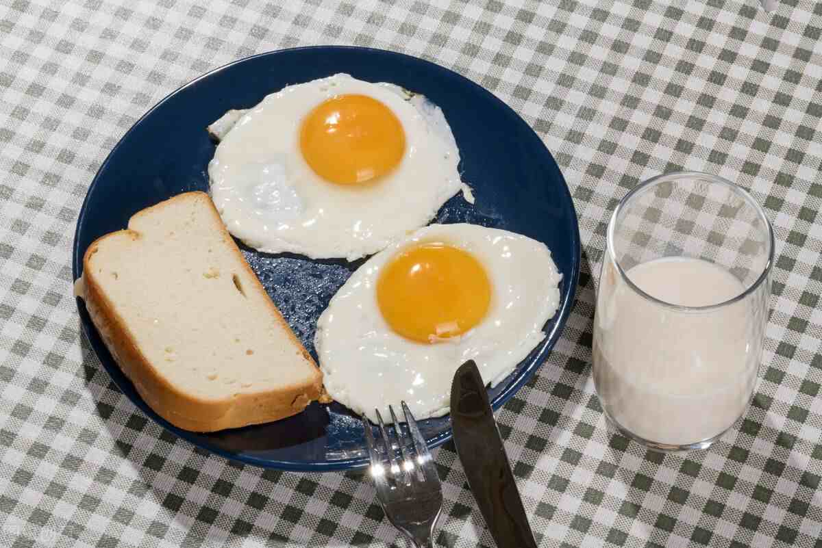 不吃早餐的12大危害|长期不吃早餐会怎样？