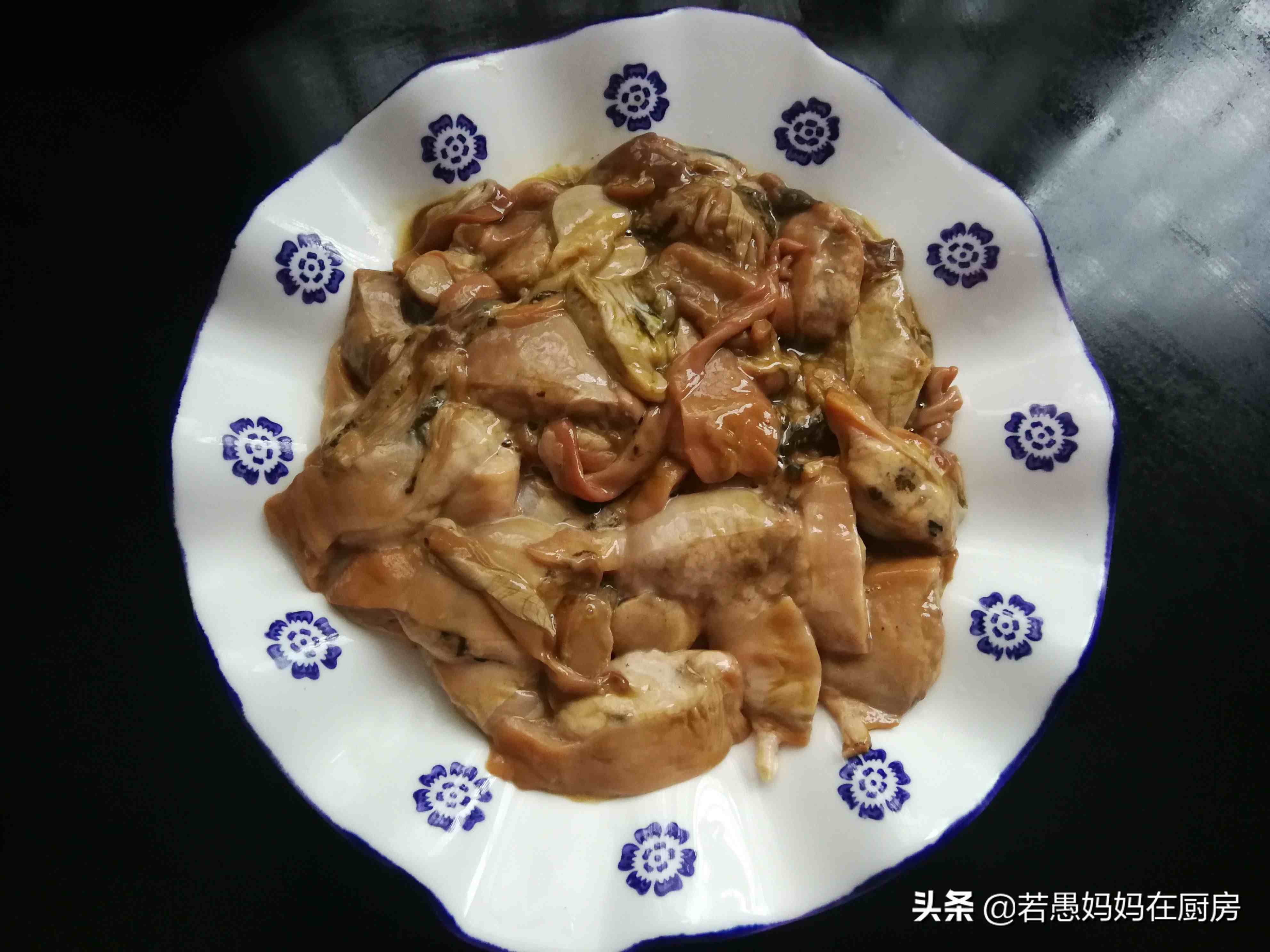 河蚌最好吃的做法，炖之前多做这一步，肉不老也不腥，非常下饭