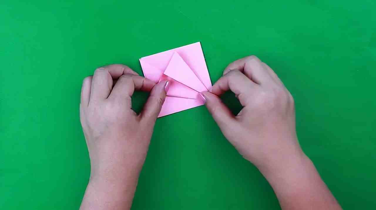百合花折纸教程，做法简单小朋友也能学会