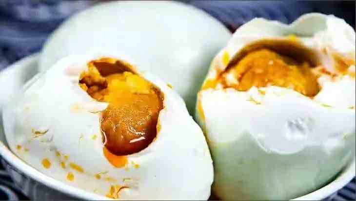 用祖传方法教你腌鸡蛋，只需2种调料，7天就能吃，蛋黄个个流油
