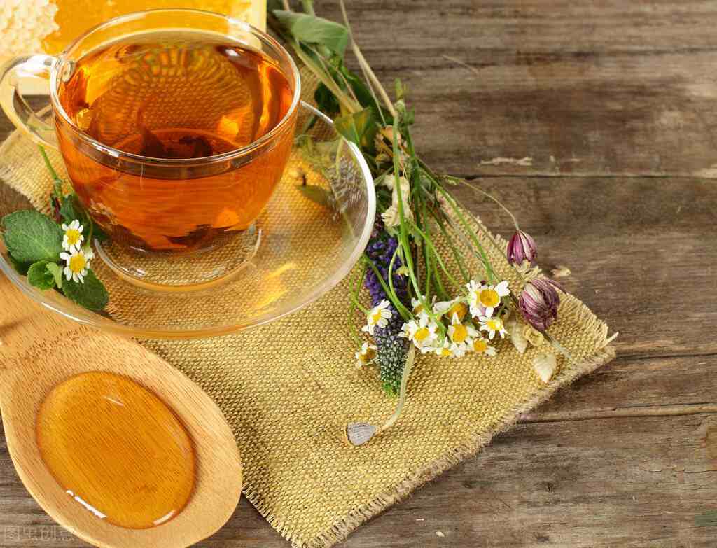 肝胆湿热如何调理？喝这6种茶，清肝利胆排除毒素