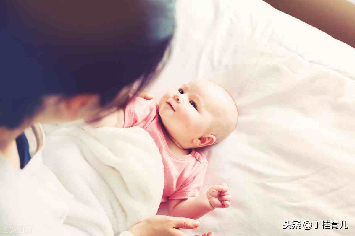 婴儿吃奶后打嗝：新生儿打嗝是什么原因