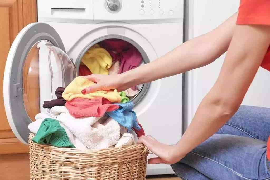 洗衣机怎么用（洗衣机使用方式全攻略！）