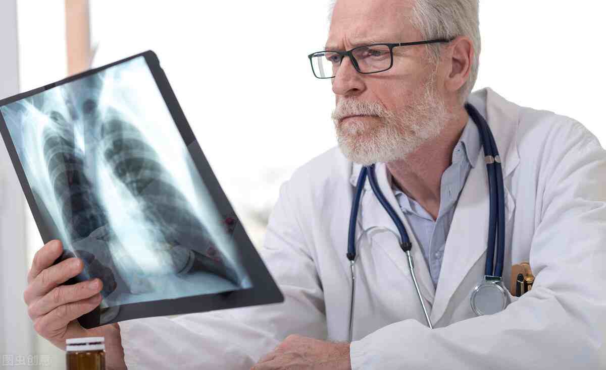 晚期肺癌还能活多久？要视患者病情而定，中药也会起到辅助作用