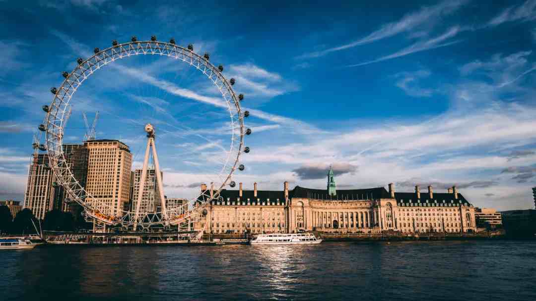 去英国留学一年，到底要花多少钱？