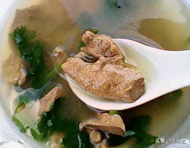 猪肝汤的18种做法，营养丰富鲜美可口，暖胃又好喝