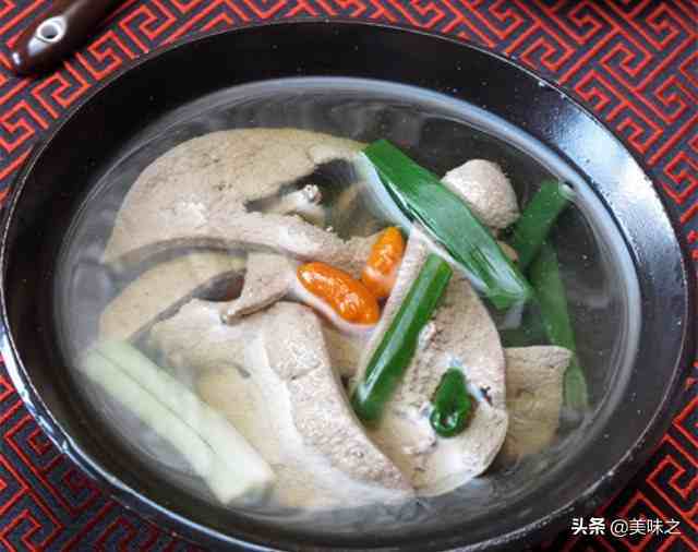 猪肝汤的18种做法，营养丰富鲜美可口，暖胃又好喝