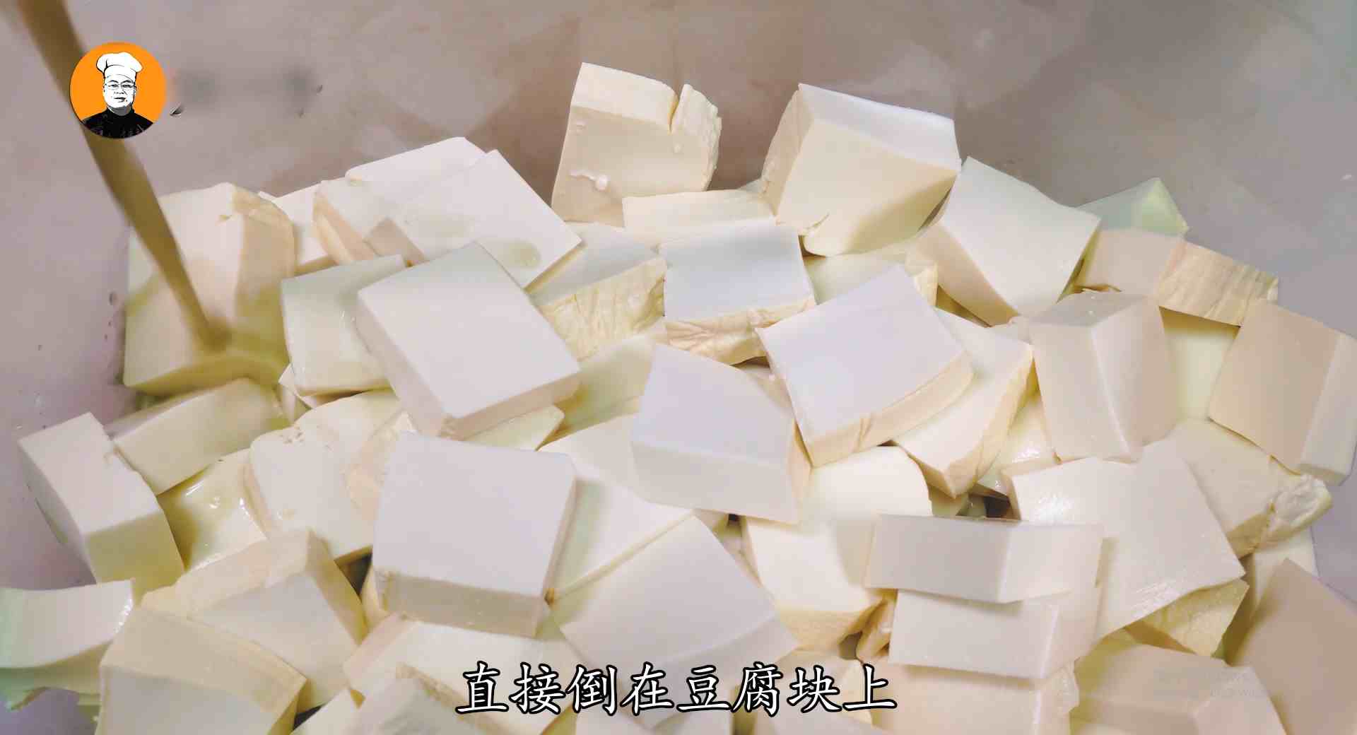 教你在家自制臭豆腐，又臭又香，做法简单，比外面卖的干净