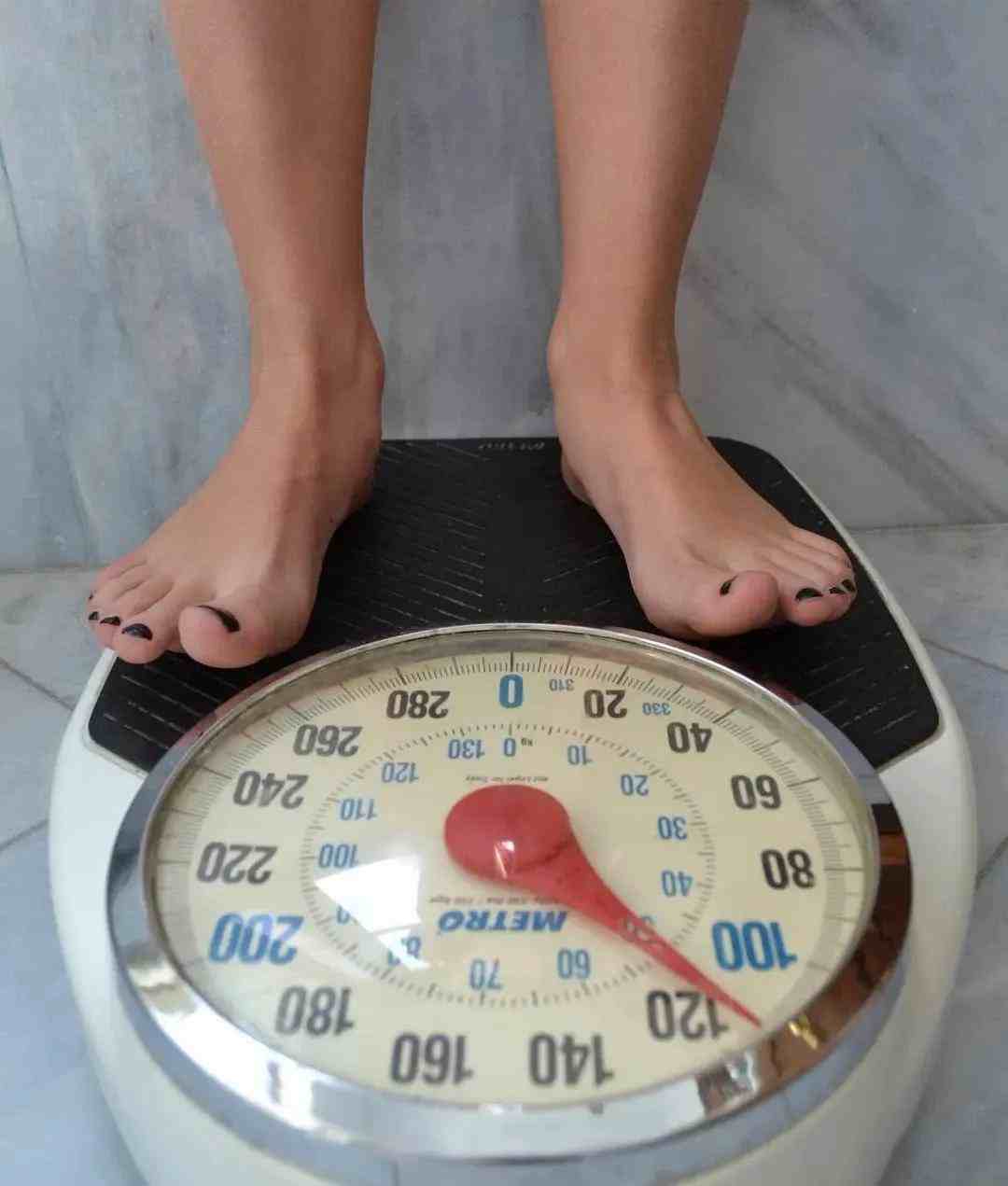 减肥七分靠吃三分靠练，控制饮食才是最高效的减脂方法