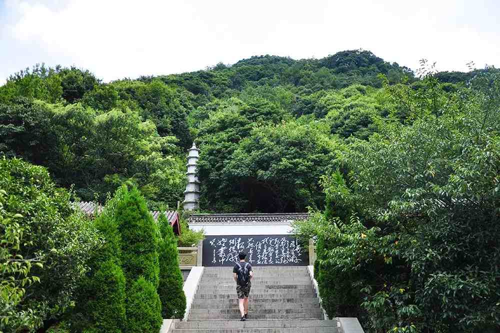 宁波北仑九峰山旅游区:青山,绿水,翠竹,钟声……这里尽有的