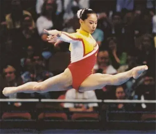 从奥运冠军到超人妈妈，“体操皇后”刘璇的近况如何？