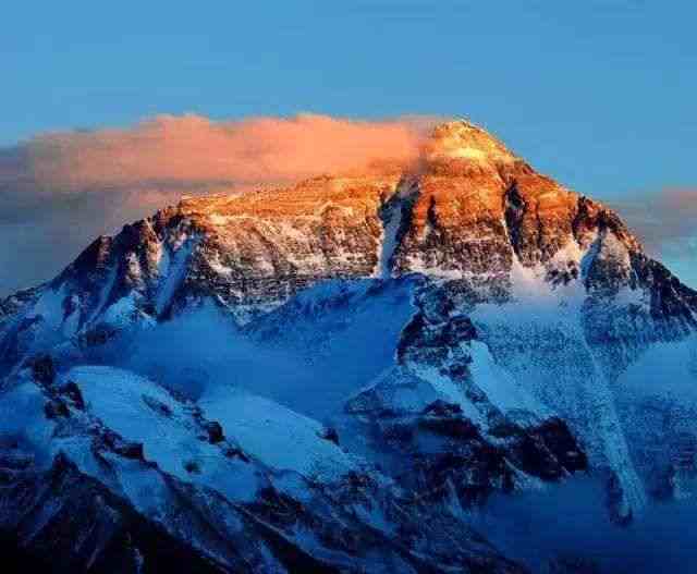 世界上最高的山峰，原来 珠穆朗玛峰是世界最高峰