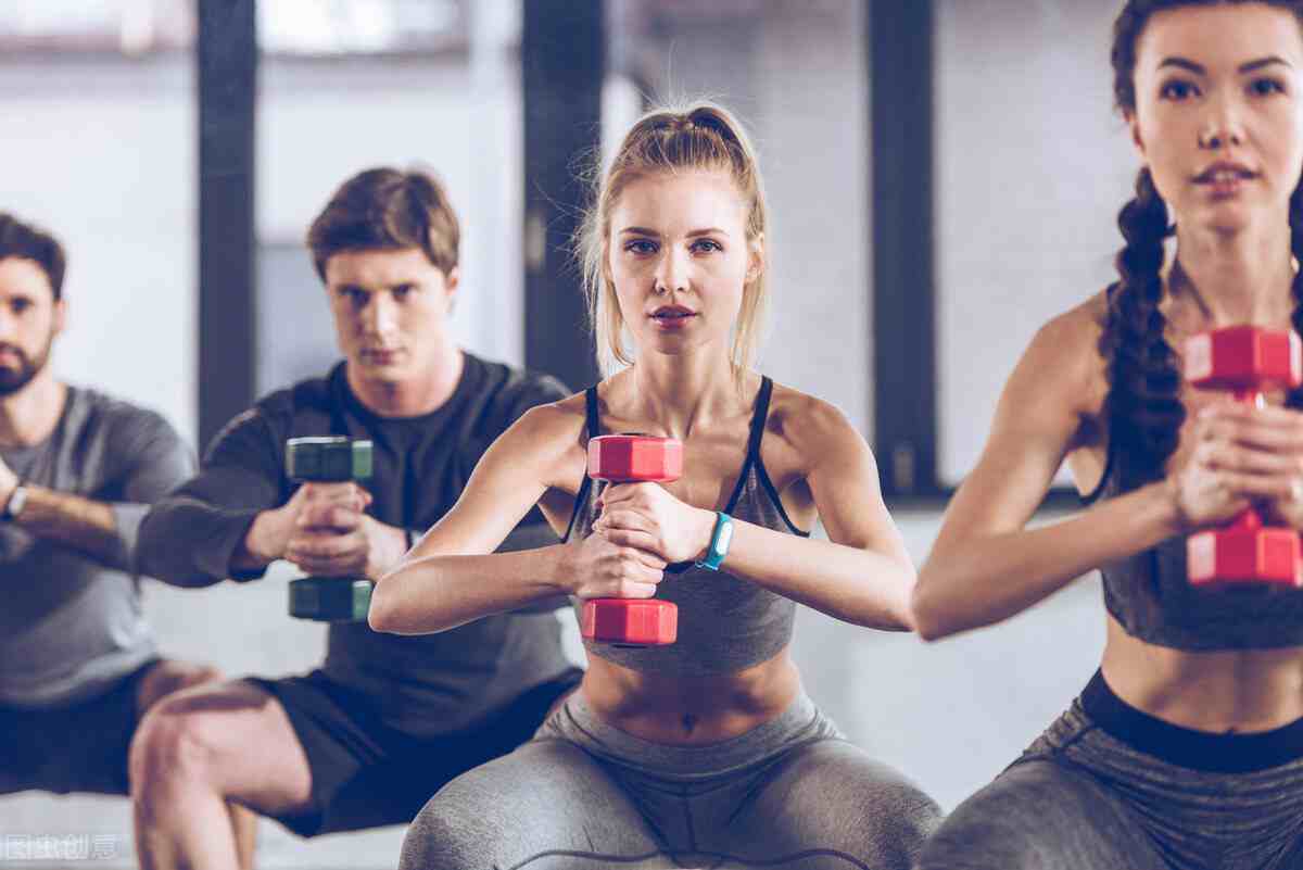 运动健身的好处（在健身房锻炼有什么好处？）