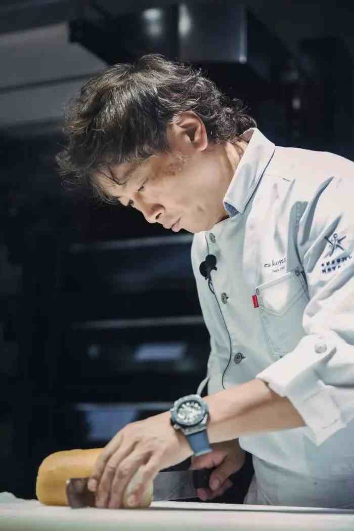 日本家喻户晓的甜品大师，他被亚洲烘焙者誉为国宝级手艺人