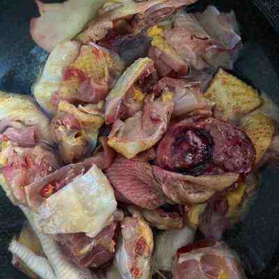 榴莲炖鸡的做法（榴莲肉煲土鸡汤）
