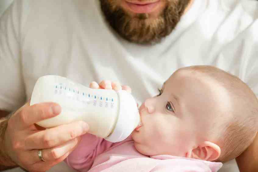宝宝不吃奶瓶怎么办（宝宝不吃奶嘴抗拒奶瓶，怎么办？）